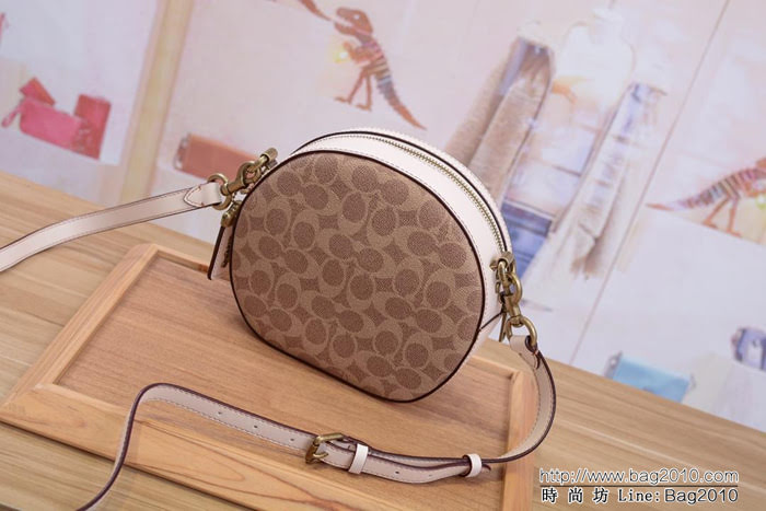COACH蔻馳 新品發售 c家19年初新款盒子包 化妝包  Chz1608